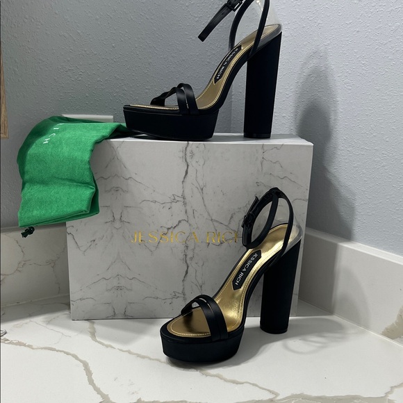 Jessica Rich Elegant Black and Gold Platform Heels - Picture 1 of 8